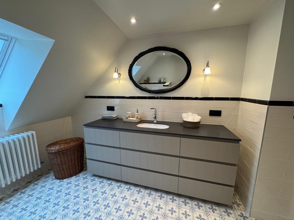 1ebc5653-de85-49f6-acc8-76ec18a75050