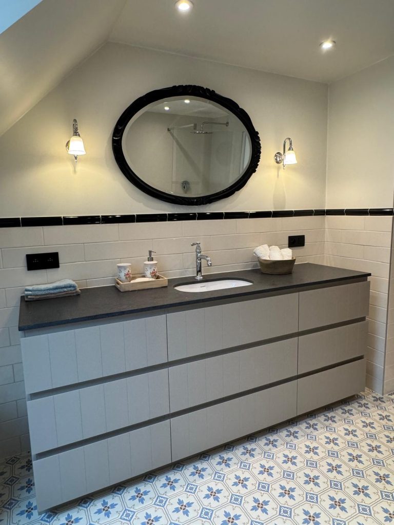 aadd761c-a466-4b41-8325-ac1793a440f0